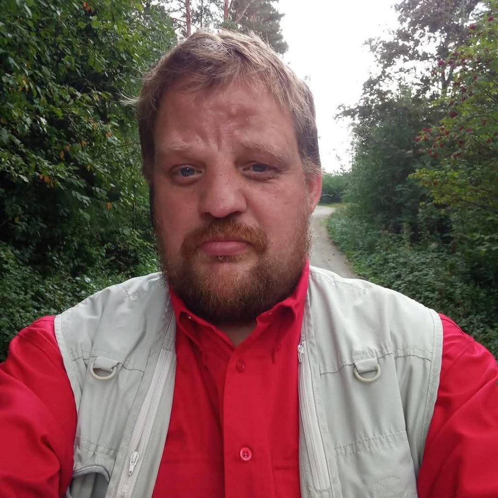 Üllar King olen 45-aastane täitsa üksik vallaline maamees ja pealigikaudu vaba ja vallaline süütu mees 23 aastat.